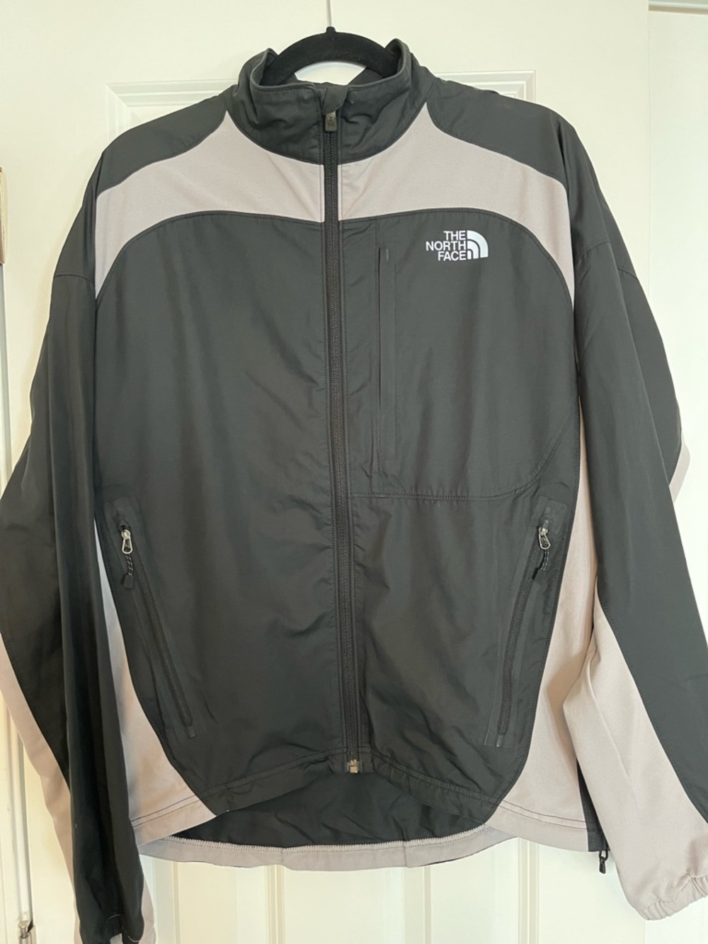 The North Face Flight Series Men's Black & Gray Lightweight Jacket in Medium